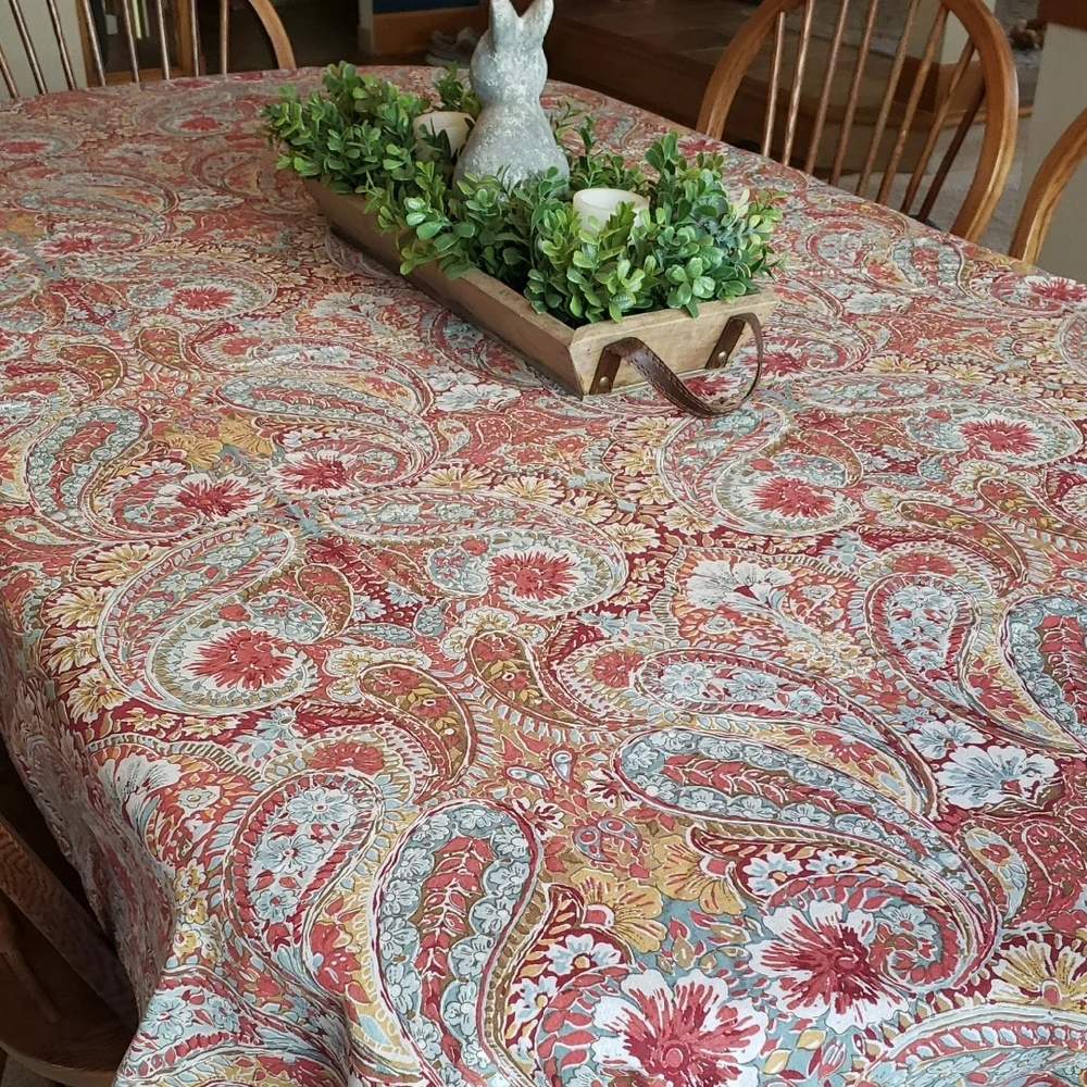 Pottery Barn BELLA PaisleyOrganic Cotton Floral Tablecloth & Cloth Napkin Set